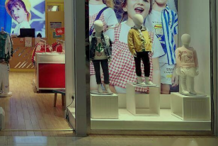 服装店去哪里_找货源? 这几年选择做服装生意的人比较多