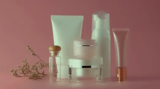 进口护肤品从哪里进货?美妆护肤品拿货_渠道