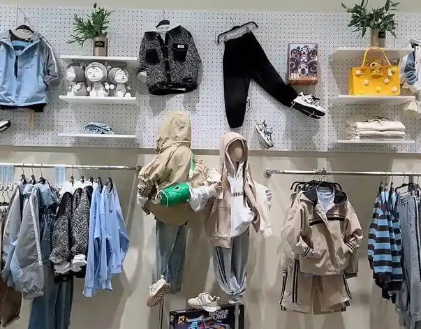 开童装店